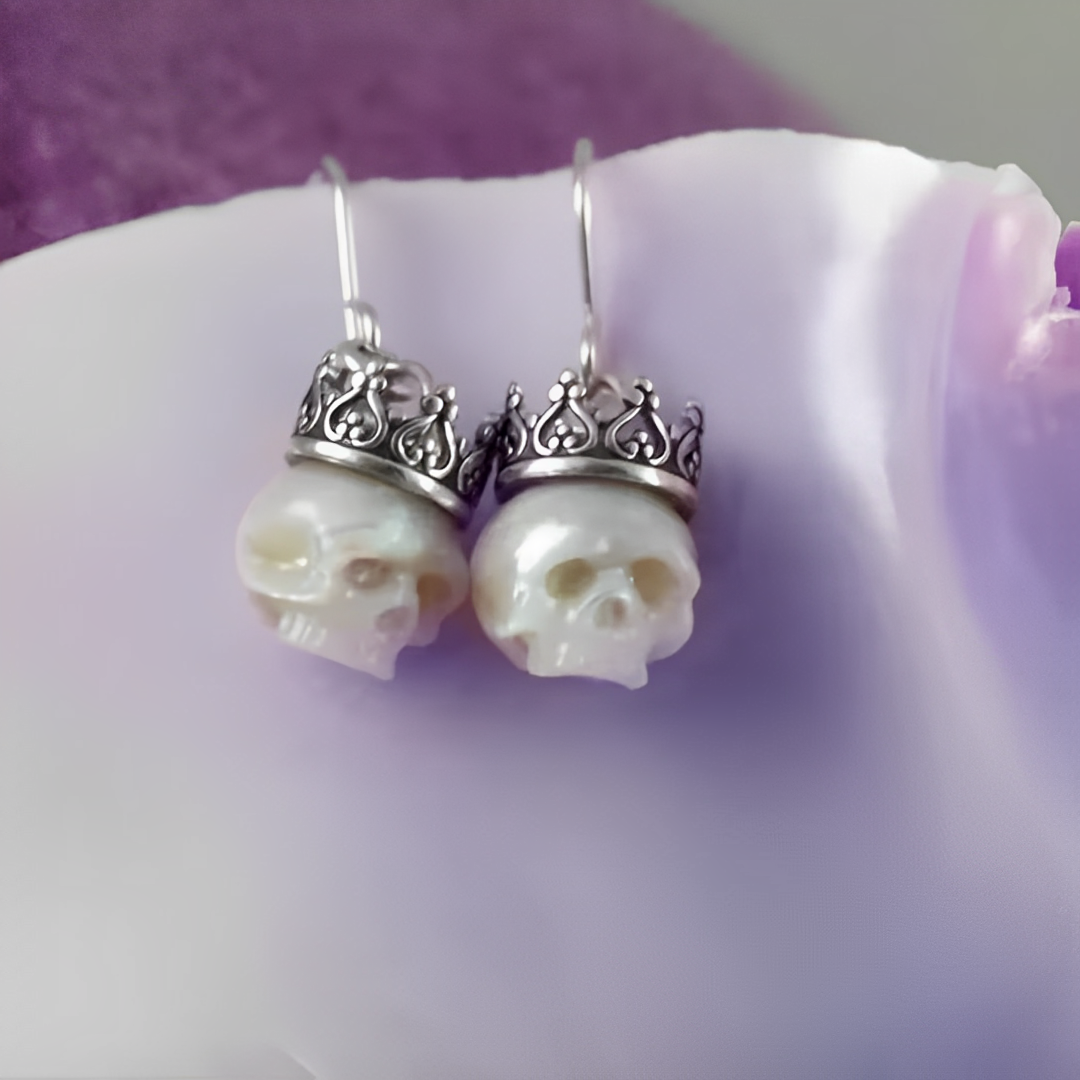Freshwater Pearl Skull Earrings with Crowns in 925 Sterling Silver