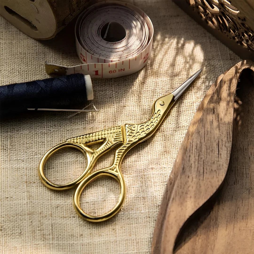 Vintage Scissors with Customized Wooden Magnetic Box