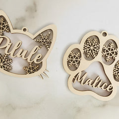 Personalisierter Weihnachtsbaumschmuck aus Holz mit Pfotenabdruck