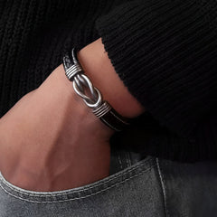 Geflochtenes Knotenarmband
