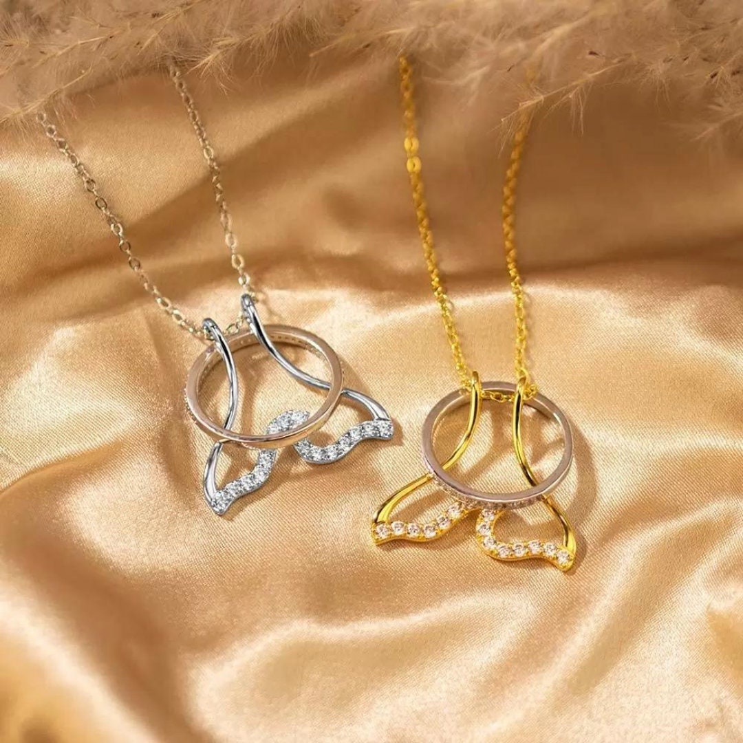 Wave Ring Holder Necklace with Zircona Crystals
