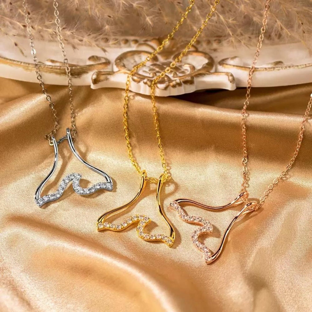 Wave Ring Holder Necklace with Zircona Crystals