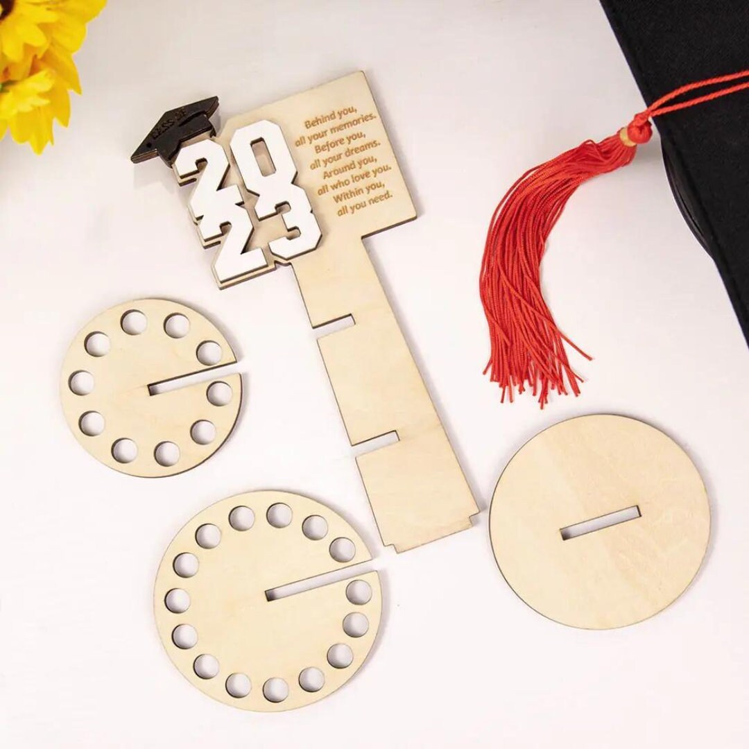 Graduation Money Holder with Custom Message and Year