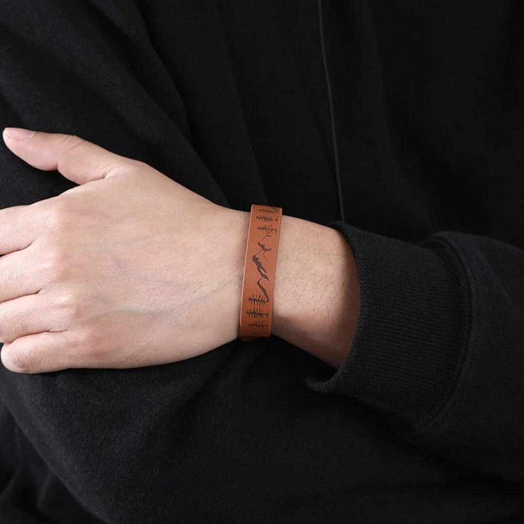 Customized Adjustable Forest & Mountain Artificial Leather Bracelet