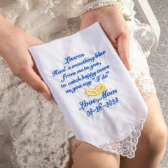 Besticktes Hochzeitstaschentuch mit individuellem Text und Datum