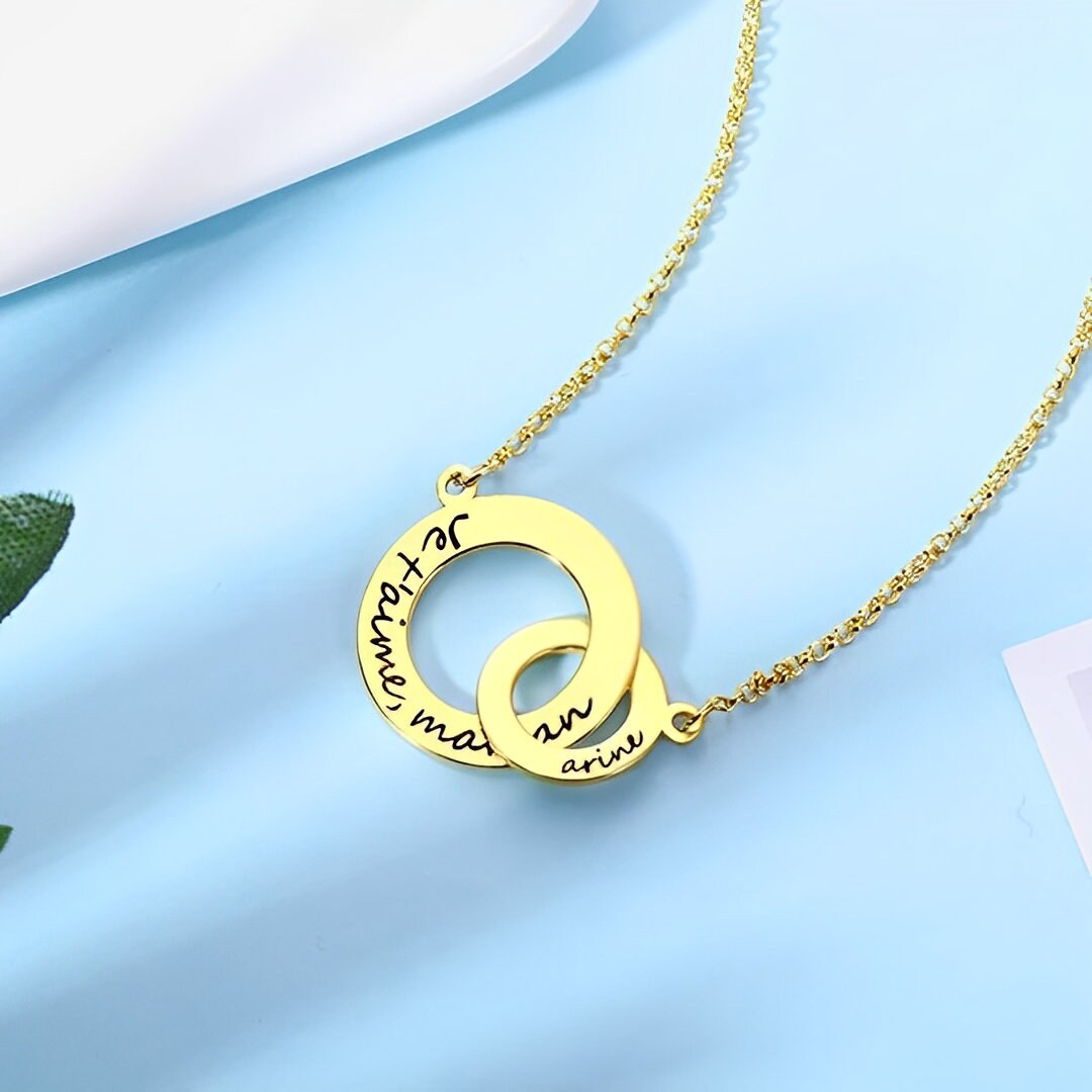 Personalized Interlocking Circle Necklace