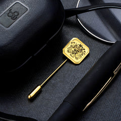 Individuell gestalteter Anstecker mit Wappen oder Logo