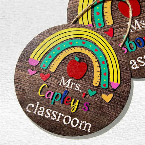 Türschild „Regenbogen“ mit individuellem Namen für Lehrer/Lehrerin