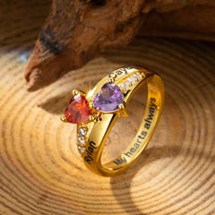 Personalisierter Ring mit mehreren Namen und Geburtssteinen