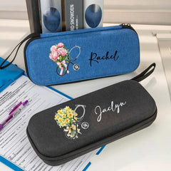 Stethoskop-Etui mit individuellem Namen und Geburtsblume