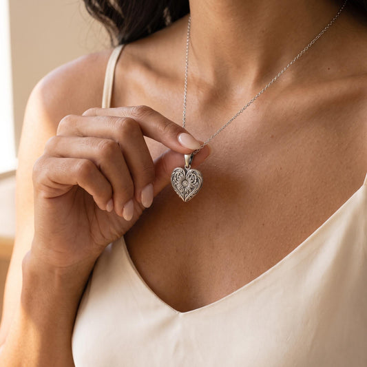 Vintage Heart Photo Locket with Wings