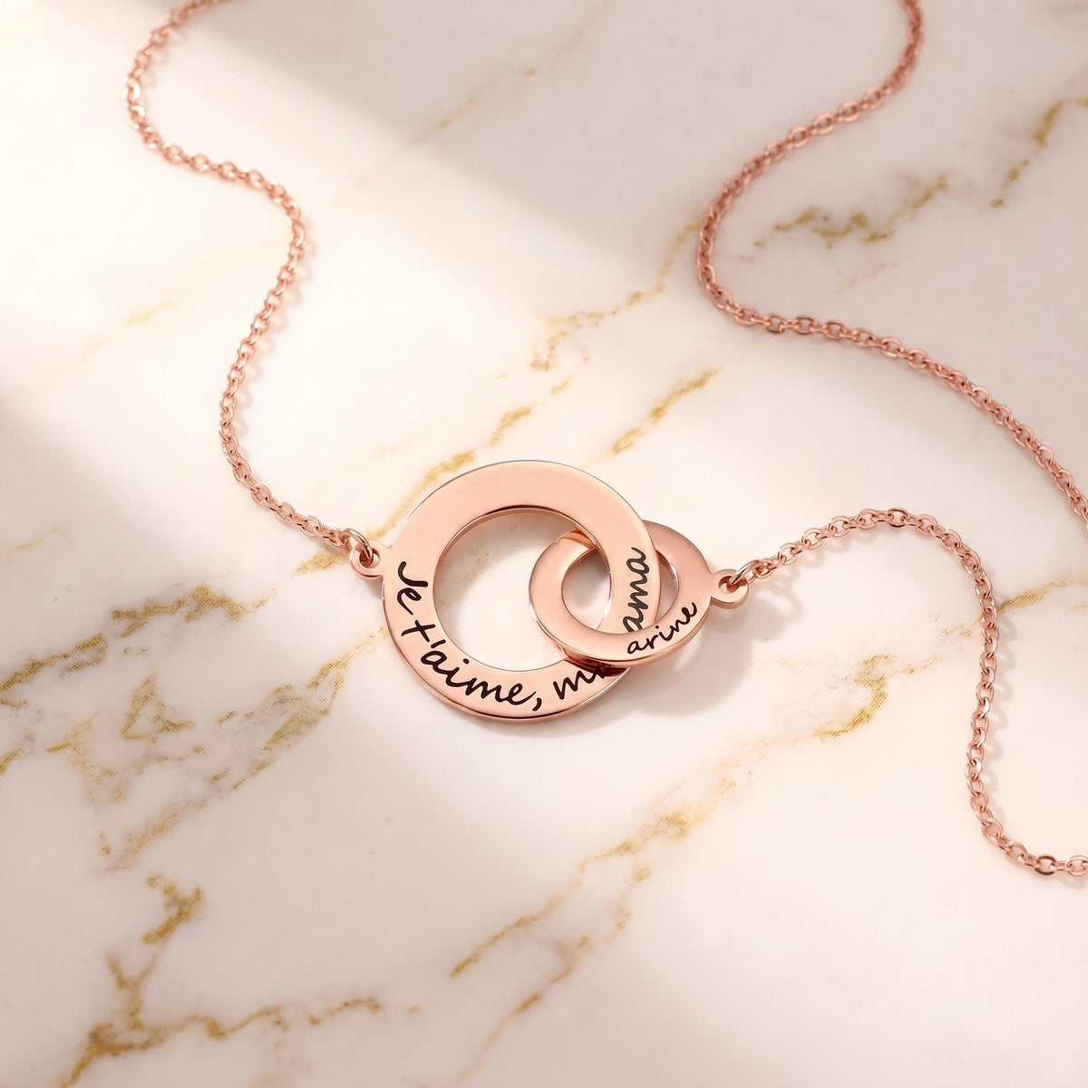 Personalized interlocking circle necklace
