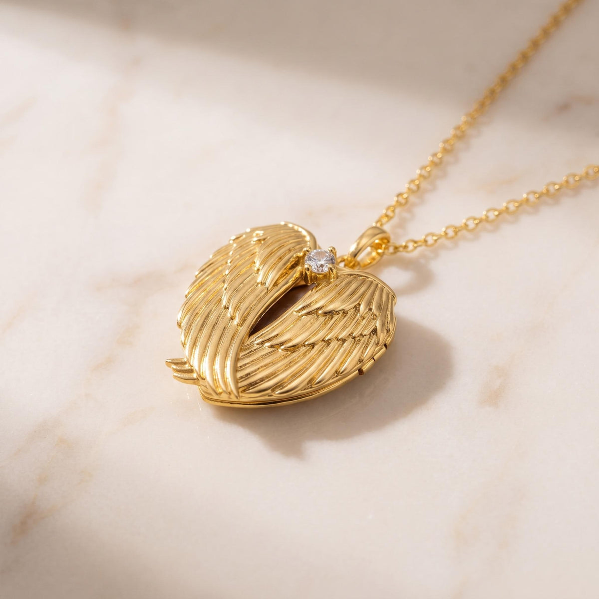 Médaillon urne ailes d'ange, collier photo de crémation personnalisé, souvenir commémoratif gravé pour cendres, cadeau de sympathie pour la perte d'un bébé, d'un animal de compagnie ou d'une maman
