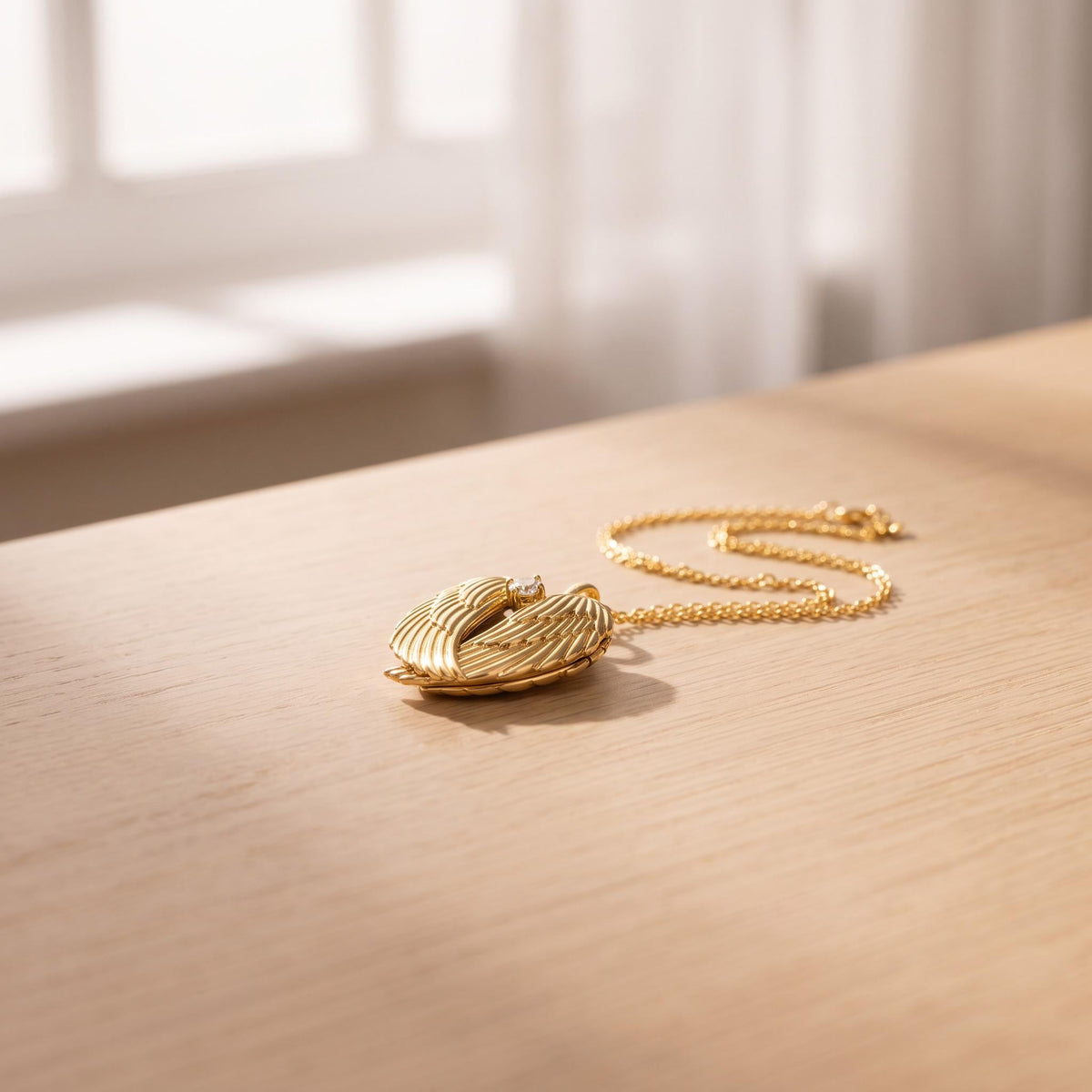 Médaillon urne ailes d'ange, collier photo de crémation personnalisé, souvenir commémoratif gravé pour cendres, cadeau de sympathie pour la perte d'un bébé, d'un animal de compagnie ou d'une maman
