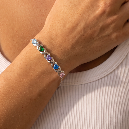 Bracciale con pietre portafortuna, 2-7 cuori e nomi incisi