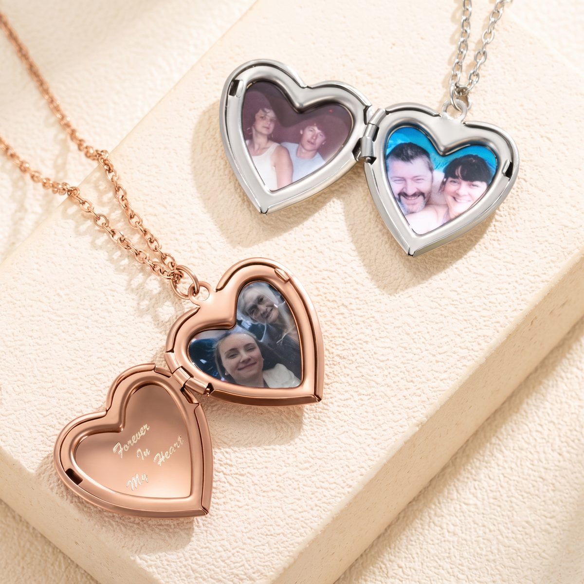 Collana medaglione a cuore personalizzata con farfalla