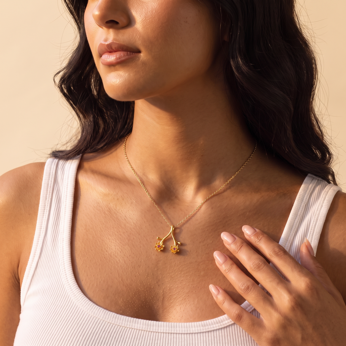 Collana portaanello personalizzata con pietra portafortuna e fiore del mese
