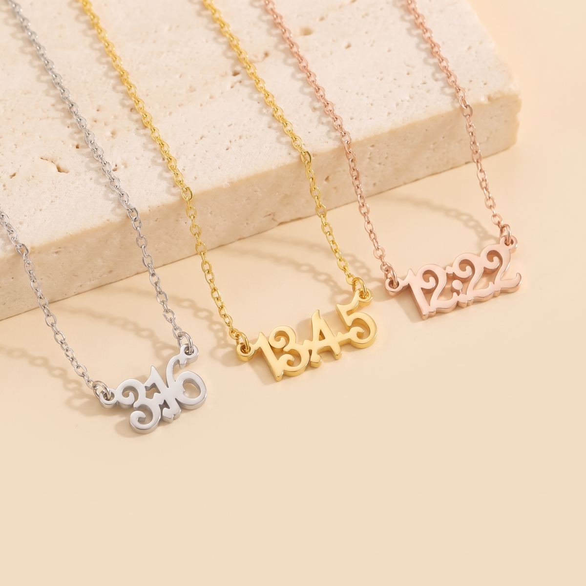 Collana con numero di versetto biblico personalizzata