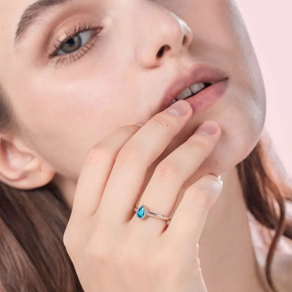 Personalized Dropshaped Family Birthstones Ring