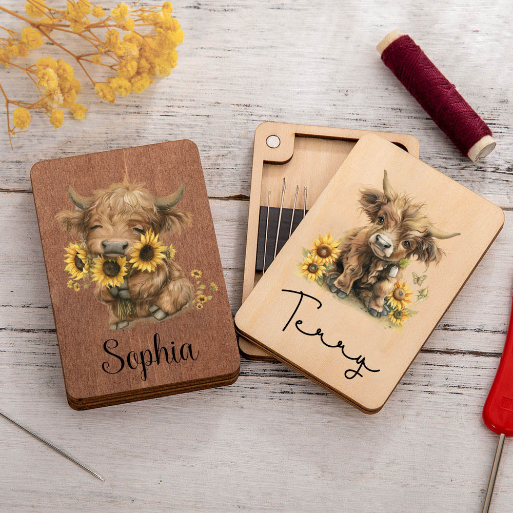 Personalized Highland Cow Needle Box with Name, photo 1