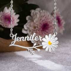 Personalisierte Namenskette mit Gänseblümchen