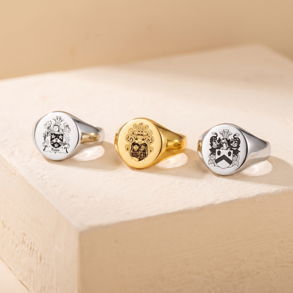 Anello con sigillo e stemma in argento sterling personalizzato