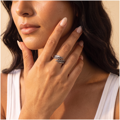 Ring met vleugels van de beschermengel