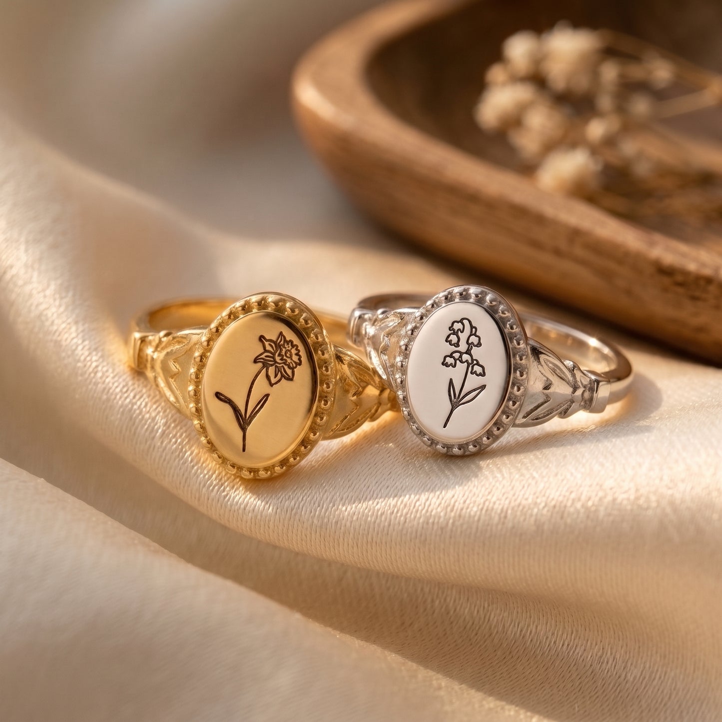 Personalized Vintage Birthflower Signet Ring