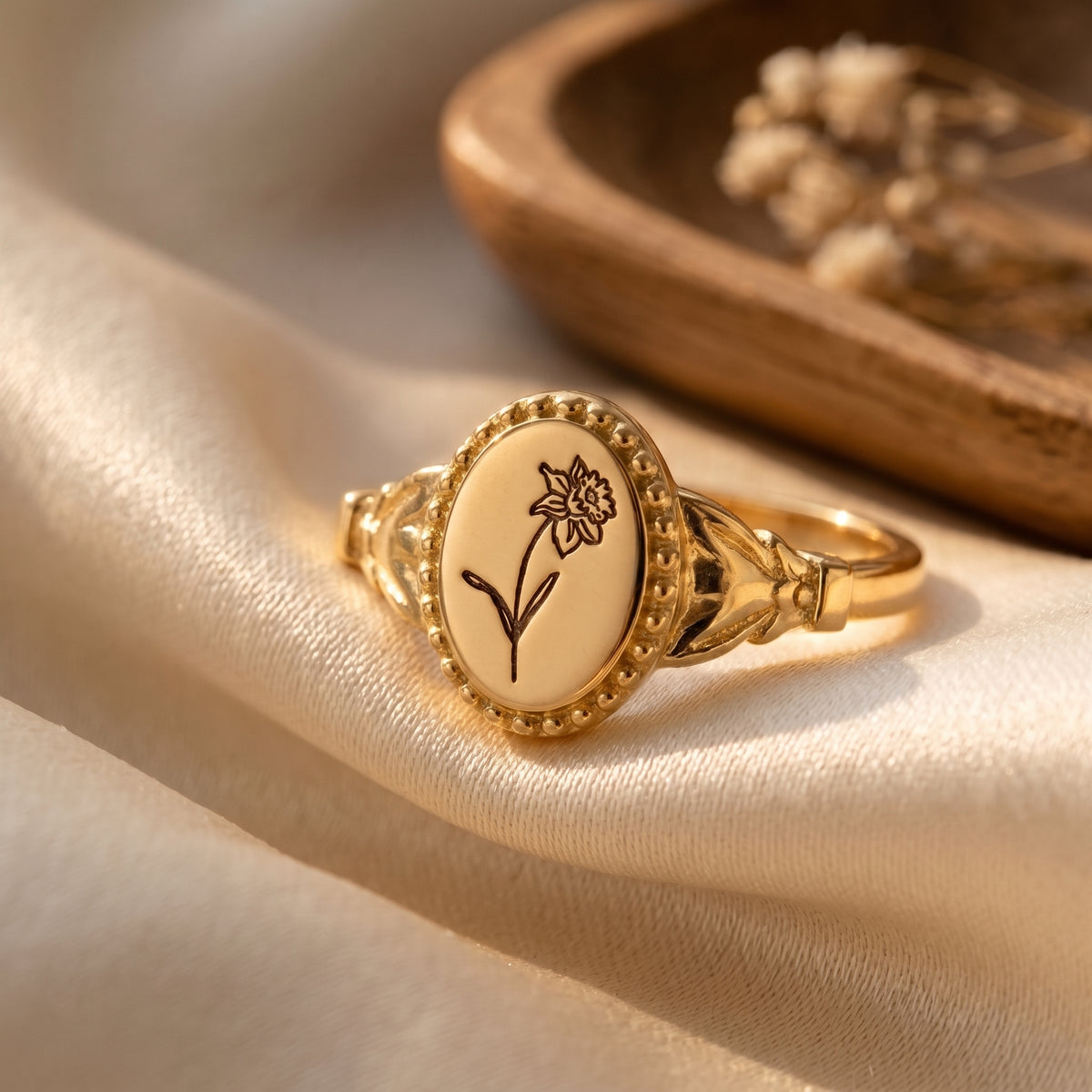 Personalized Vintage Birthflower Signet Ring