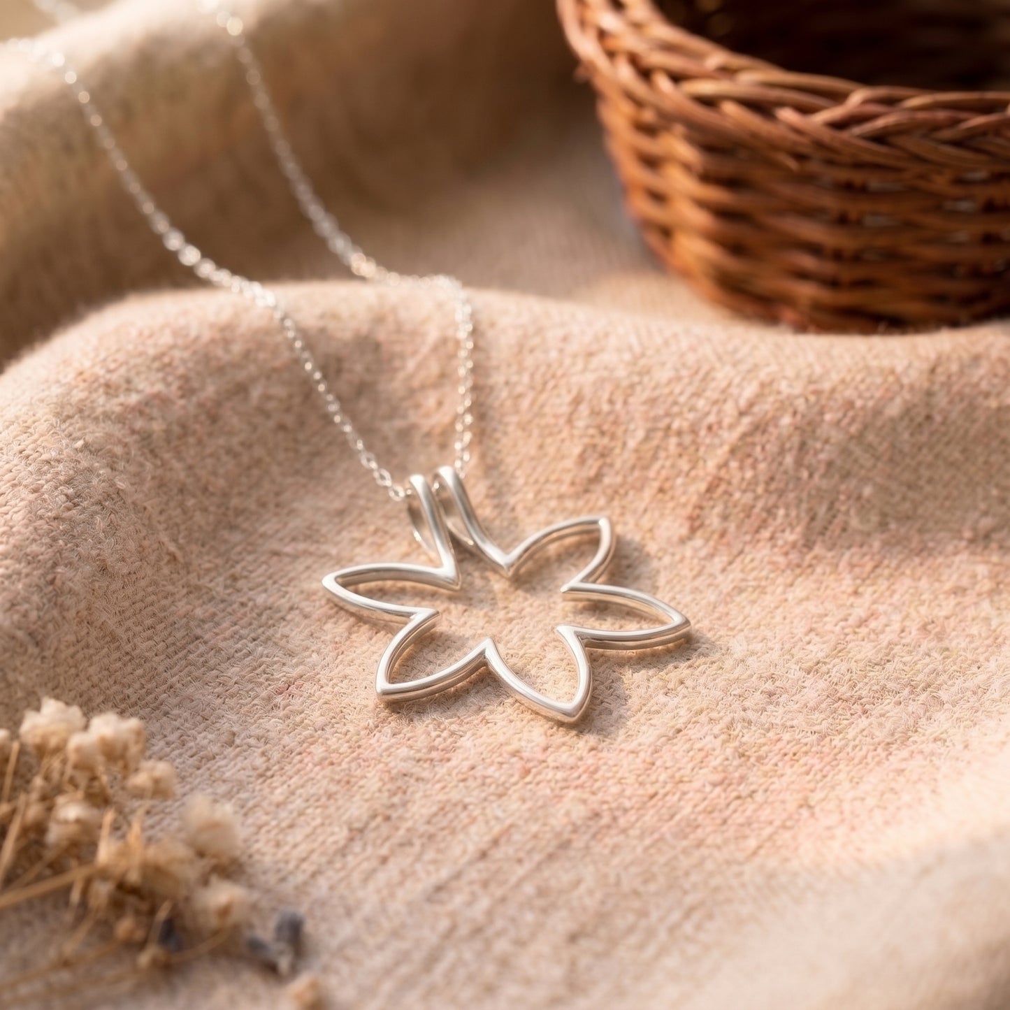Personalisierte Ringhalter-Blumenkette