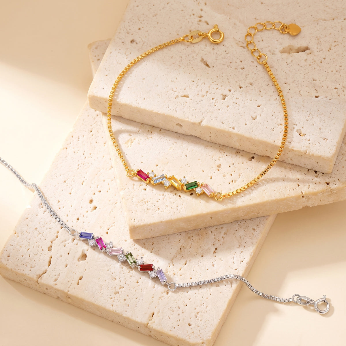 Bracciale personalizzato con pietre portafortuna baguette