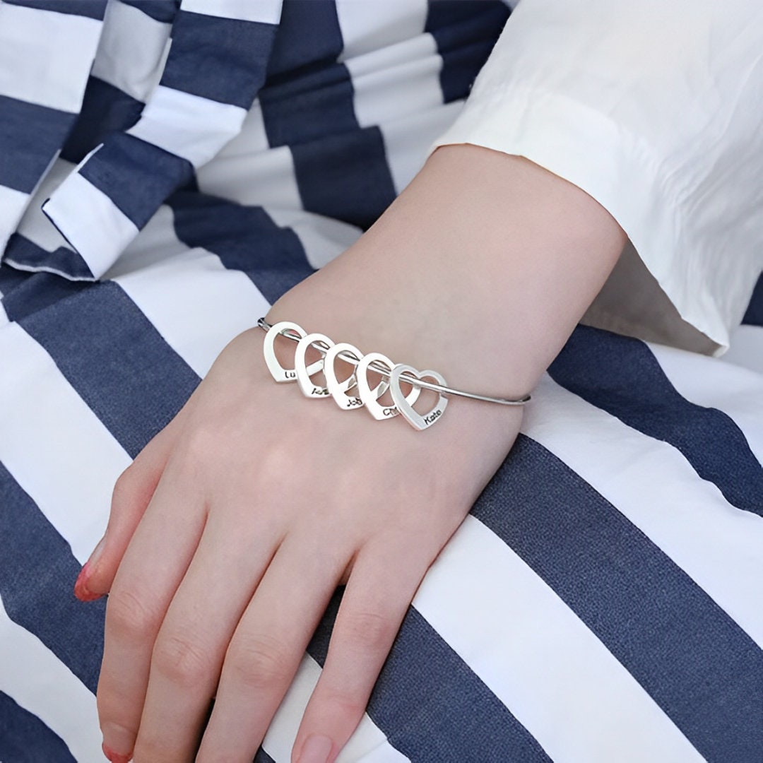 Customized Heart Pendants Bracelet