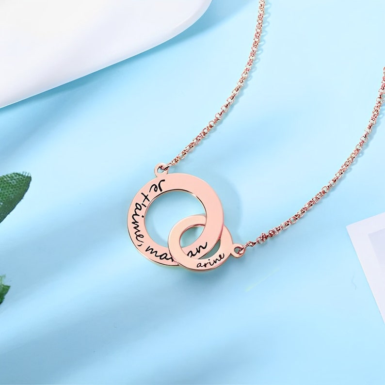 Personalized Interlocking Circle Necklace