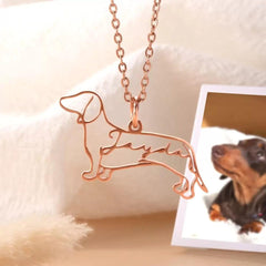 Halskette mit Silhouette einer Hunde- oder Katzenrasse und dem Namen des Haustiers