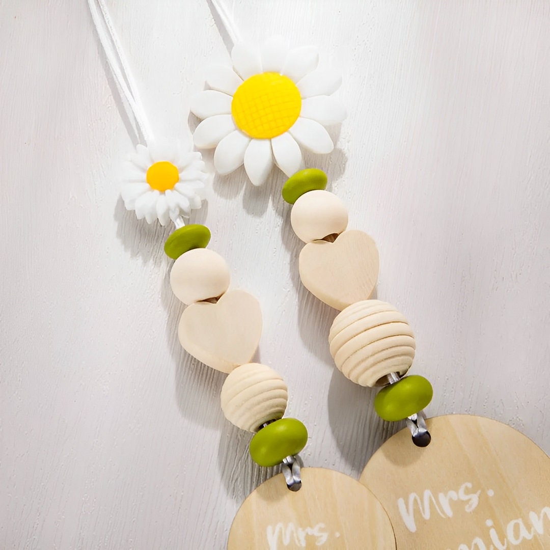 Personalized Wooden Beaded Daisy Lanyard