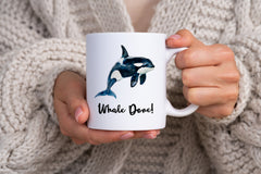 Fertig! Keramiktasse (325 ml) mit Aquarell-Orca-Illustration