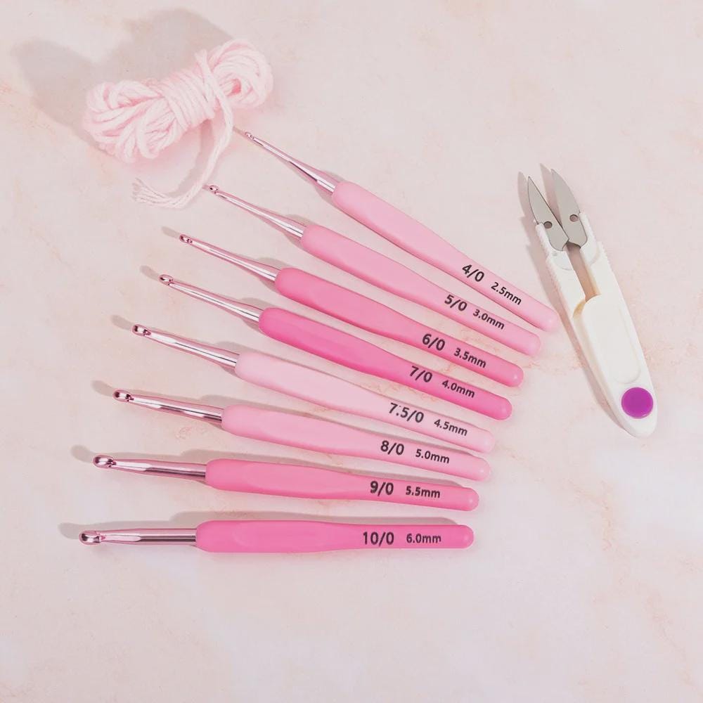 Set of 9 Personalized Crochet Hooks with Pouch Holder