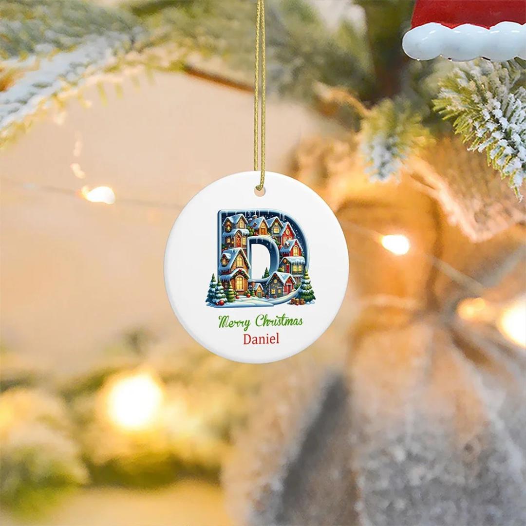 Personalisierter Weihnachtsbaumschmuck mit Initialen und Wunschnamen, Christbaumkugel aus Keramik, Geschenkidee für die Weihnachtszeit