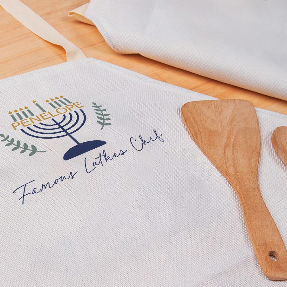 Personalisierte Menora-Küchenschürze mit Namensaufdruck, wasserdichte Schürze mit Tasche, ideales Geschenk zu Chanukka und Weihnachten für Kochbegeisterte und die ganze Familie.