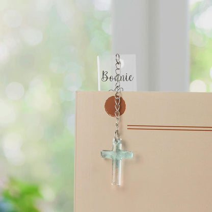 Personalisiertes Bibel-Lesezeichen oder Schlüsselanhänger mit Kreuzanhänger, individueller christlicher Schlüsselanhänger/Lesezeichen, Tauf- oder Weihnachtsgeschenk für Frauen und Mädchen