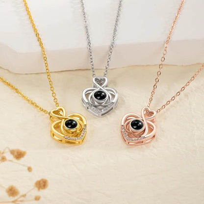 Personalisierte Fotoprojektionskette mit ineinander verschlungenen Herzen, Liebes-Fotoschmuck, Geschenk zum Geburtstag, Jahrestag, Valentinstag, für Sie