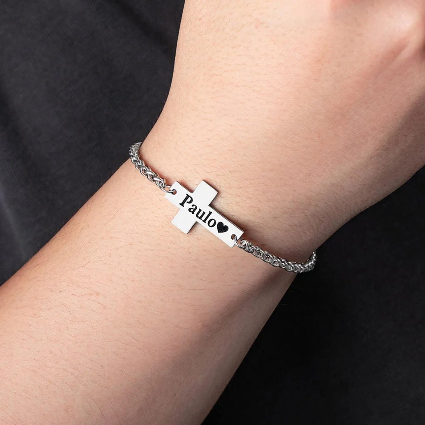Personalisiertes Kreuzarmband mit Namensgravur, Unisex-Schmuck mit religiösem Bezug, Geschenk zum Geburtstag, zur Taufe oder zu Weihnachten für Sie und Ihn