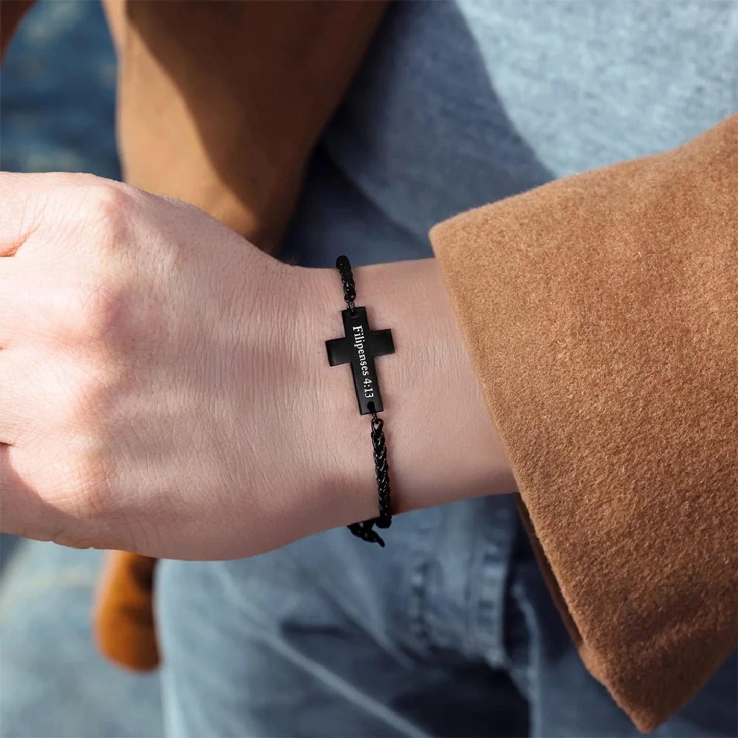 Personalisiertes Kreuzarmband mit Namensgravur, Unisex-Schmuck mit religiösem Bezug, Geschenk zum Geburtstag, zur Taufe oder zu Weihnachten für Sie und Ihn