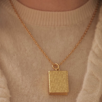 Personalized Photo Album Locket Necklace with Engraving video